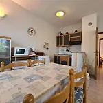 Apartment House 333