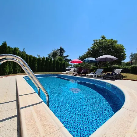 House 333 Pavicini