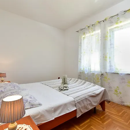Apartment House 333