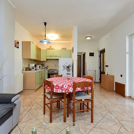 Apartment House 333