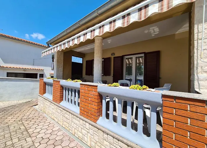 House 333 Pavicini