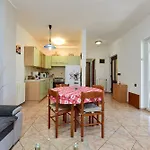 Διαμέρισμα House 333