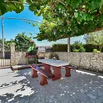 House 333 Διαμέρισμα *
